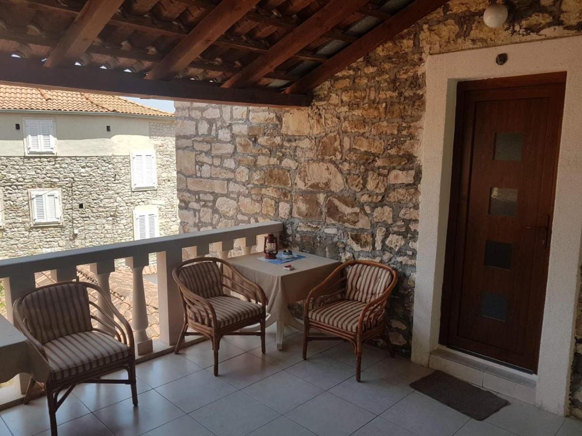 Vila Dora Supetar Apartment Exterior photo