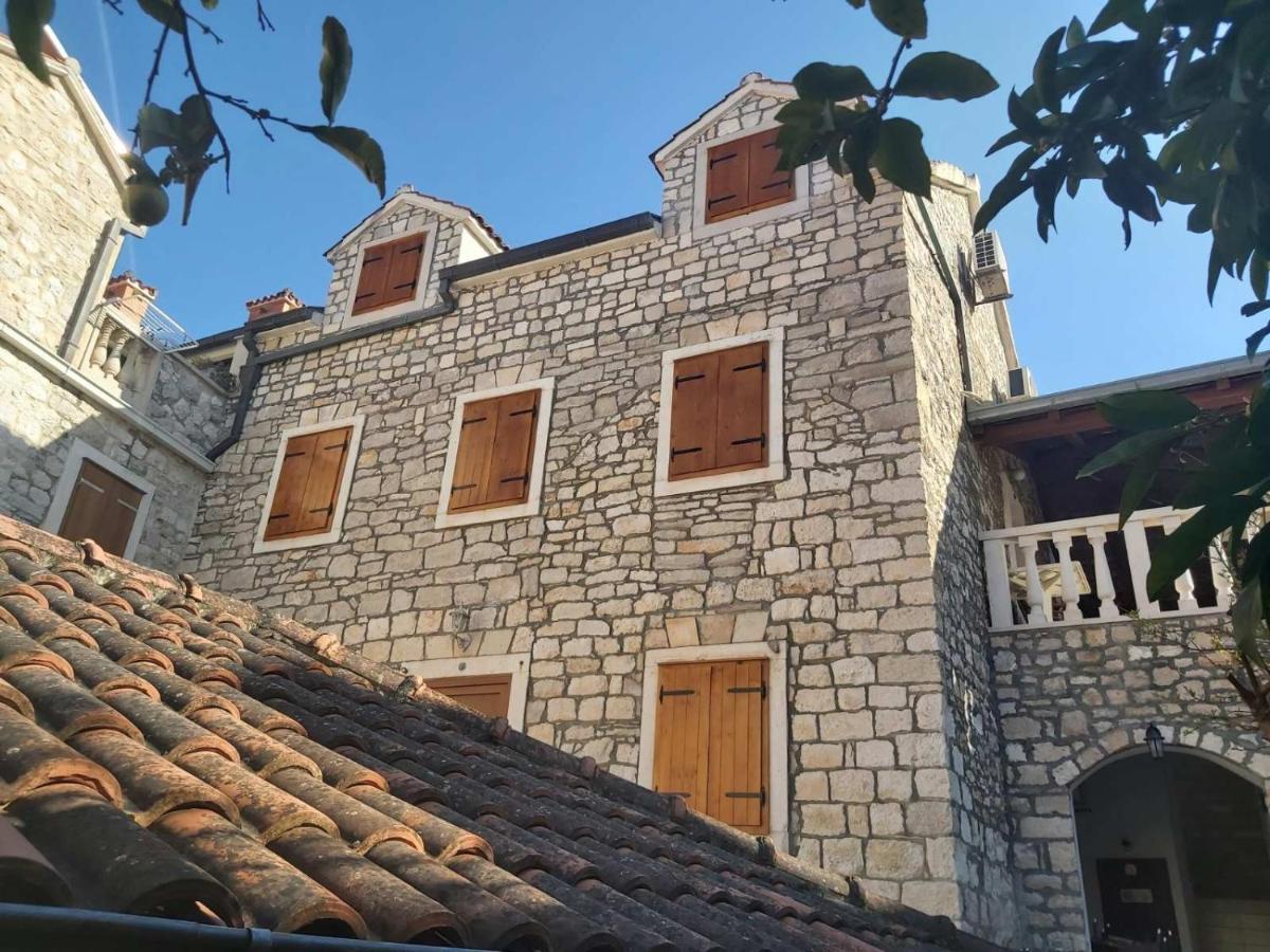 Vila Dora Supetar Apartment Exterior photo
